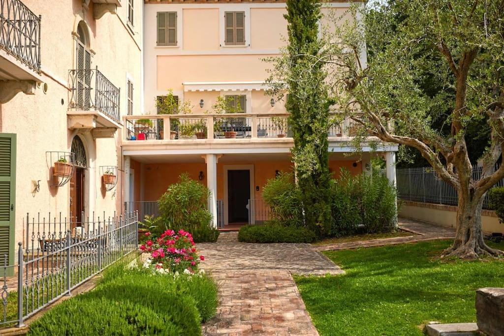 Apartment In Historic Villa With Pool And Tennis Bargni Exterior photo